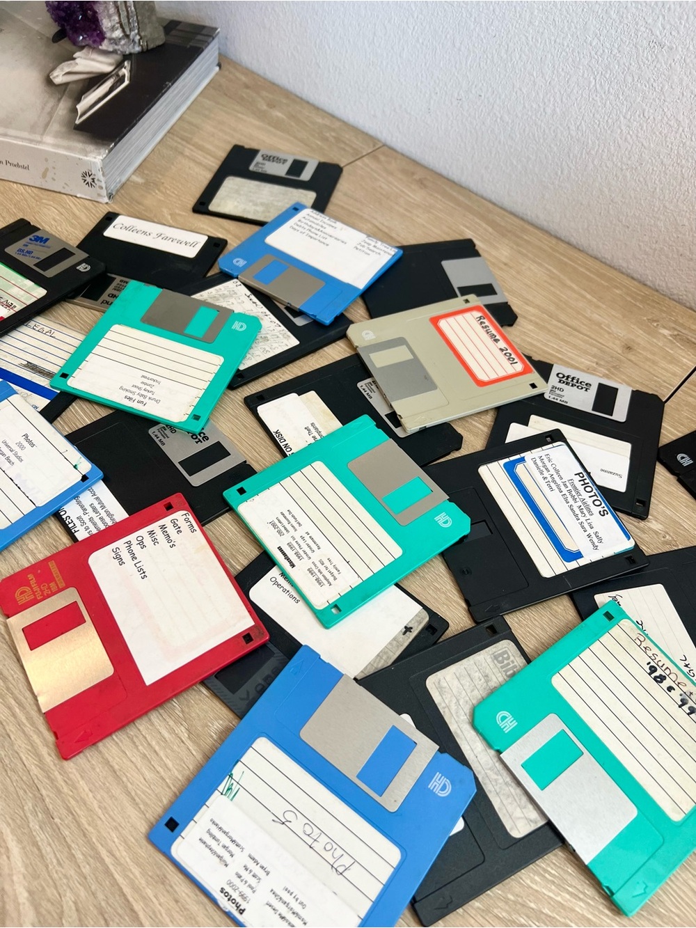 Vintage 3.5 Floppy Disk Lot of 22 Y2K Retro Tech Office Decor Props